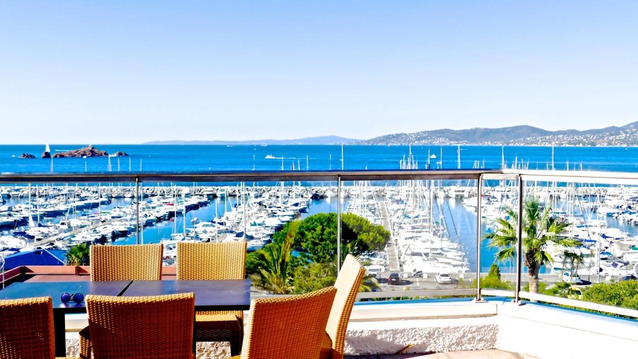 Hotel Brise De Mer - Piscine Interieure & Exterieure Saint-Raphaël Exterior foto