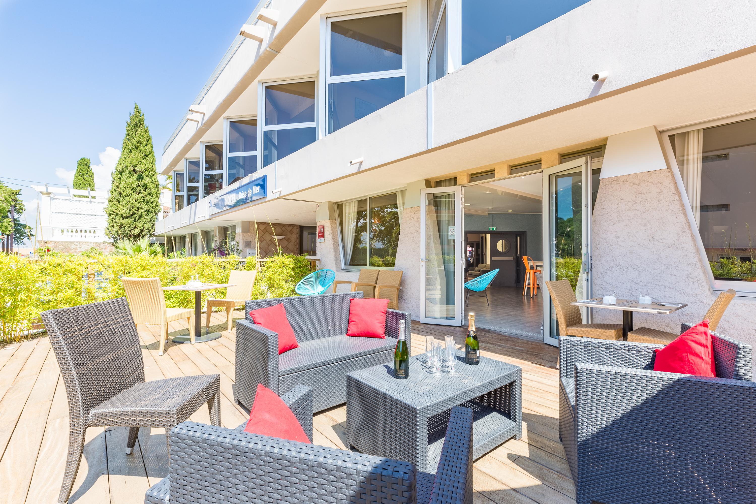 Hotel Brise De Mer - Piscine Interieure & Exterieure Saint-Raphaël Exterior foto