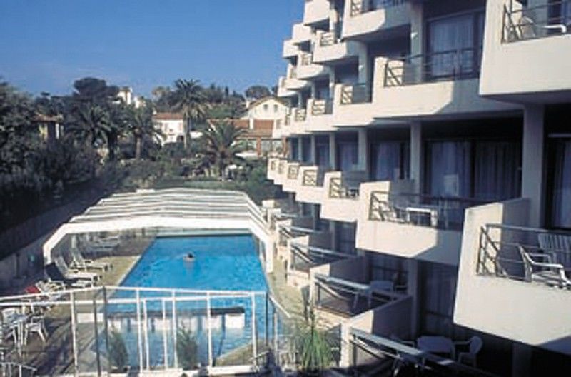 Hotel Brise De Mer - Piscine Interieure & Exterieure Saint-Raphaël Exterior foto